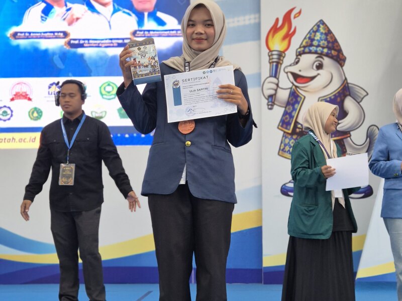 Juara 3 Bulu Tangkis Tunggal Putri
Ulia Sapitri